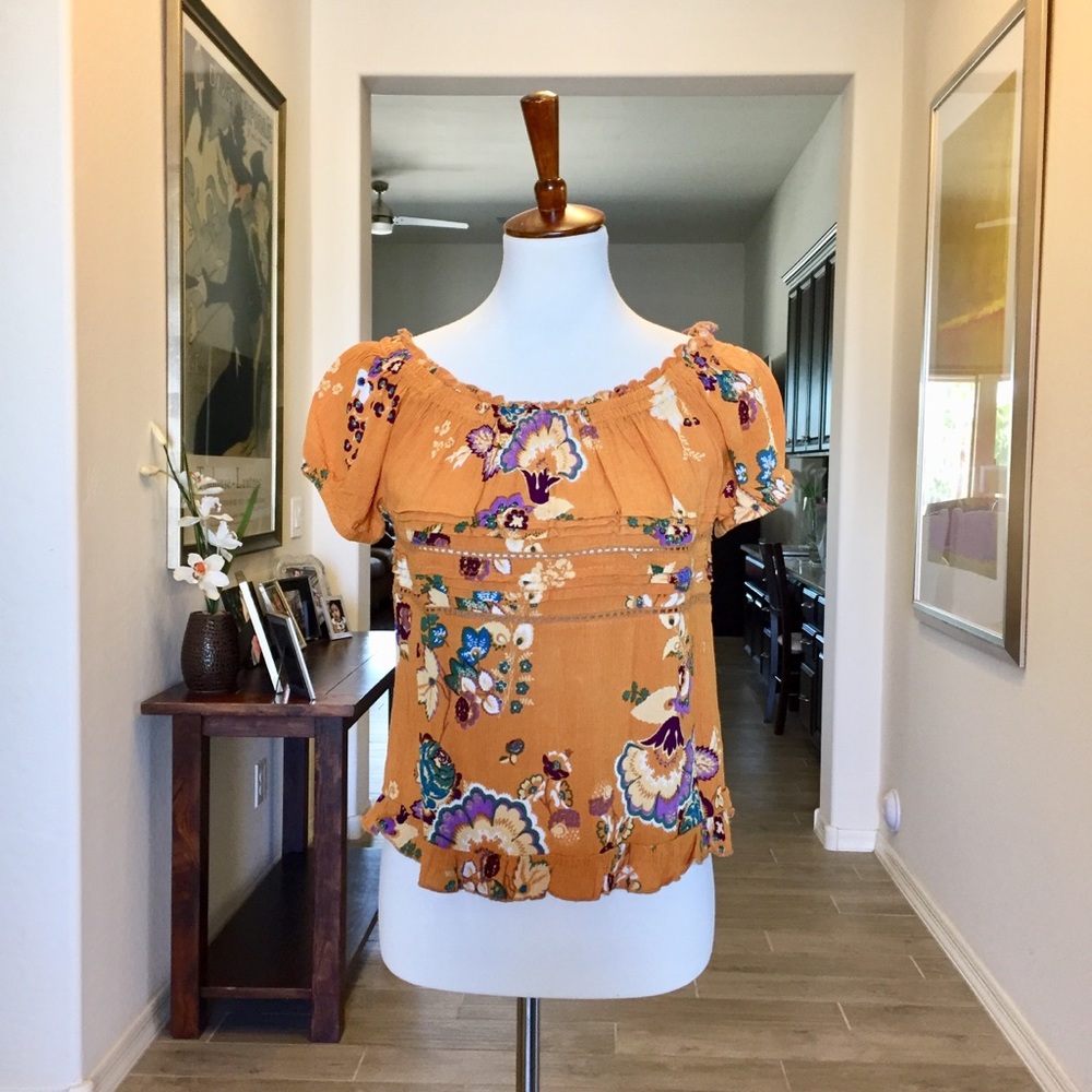 Patrons of Peace Off The Shoulder Floral Top - Picture 3 of 7